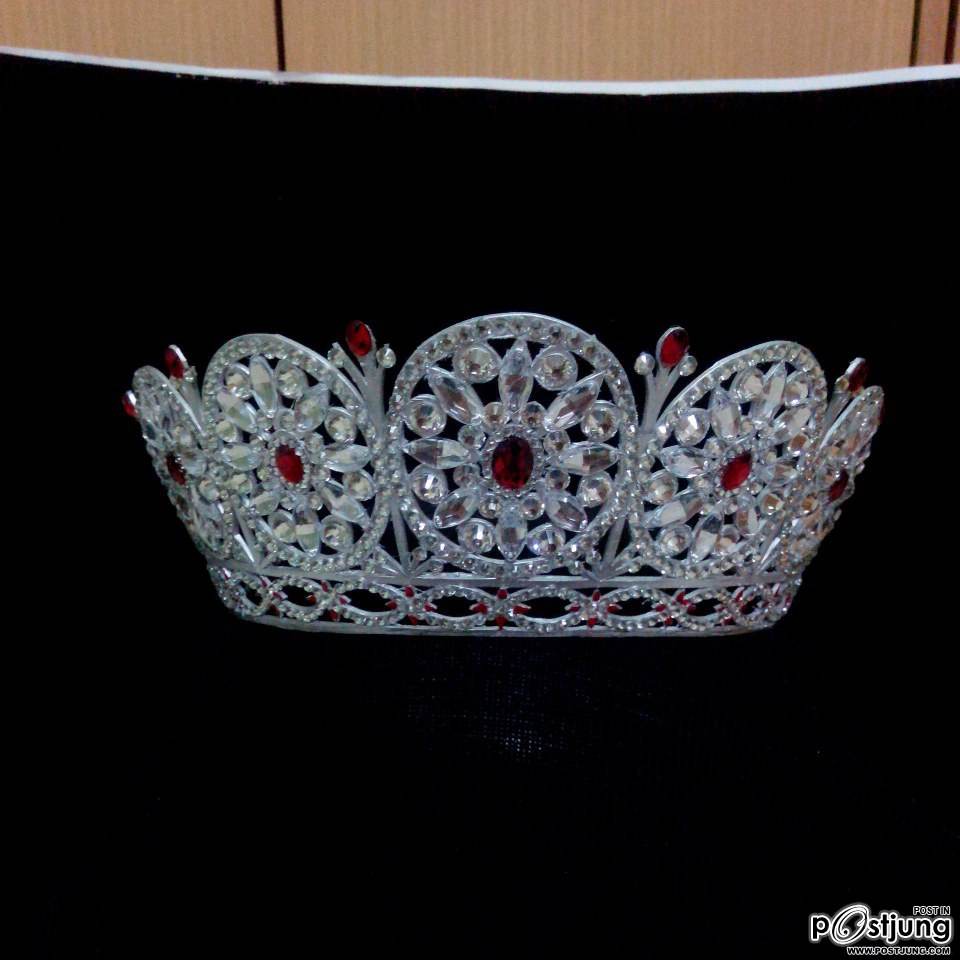 มงกุฎ miss universe จากกระดาษแข็งติดเพชร