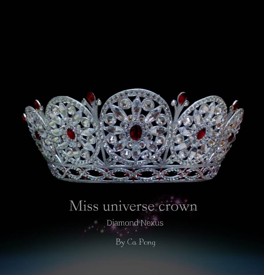 มงกุฎ miss universe จากกระดาษแข็งติดเพชร