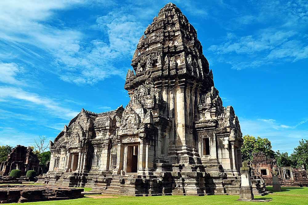ปราสาทหินที่ใหญ่ที่สุดในประเทศ พิมาย