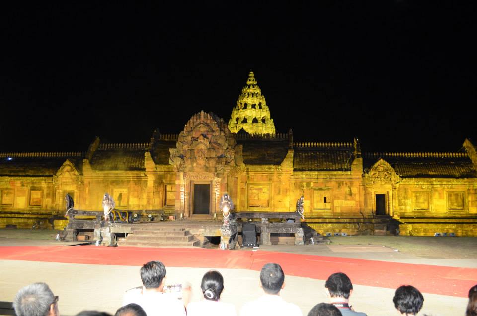 การแสดงแสง สี เสียง มหัศจรรย์พนมรุ้งมหาเทวาลัย ปี57