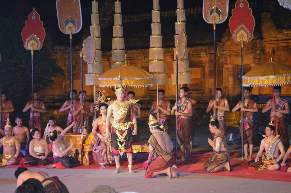 การแสดงแสง สี เสียง มหัศจรรย์พนมรุ้งมหาเทวาลัย ปี57