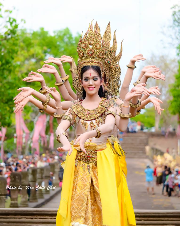การแสดงแสง สี เสียง มหัศจรรย์พนมรุ้งมหาเทวาลัย ปี57