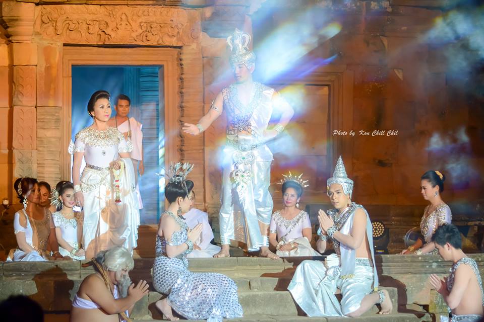 การแสดงแสง สี เสียง มหัศจรรย์พนมรุ้งมหาเทวาลัย ปี57