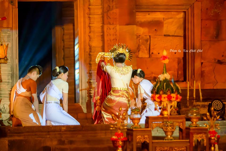 การแสดงแสง สี เสียง มหัศจรรย์พนมรุ้งมหาเทวาลัย ปี57