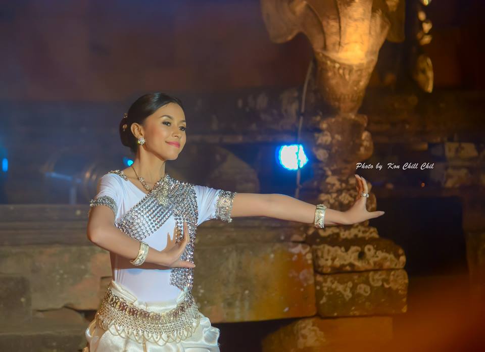 การแสดงแสง สี เสียง มหัศจรรย์พนมรุ้งมหาเทวาลัย ปี57