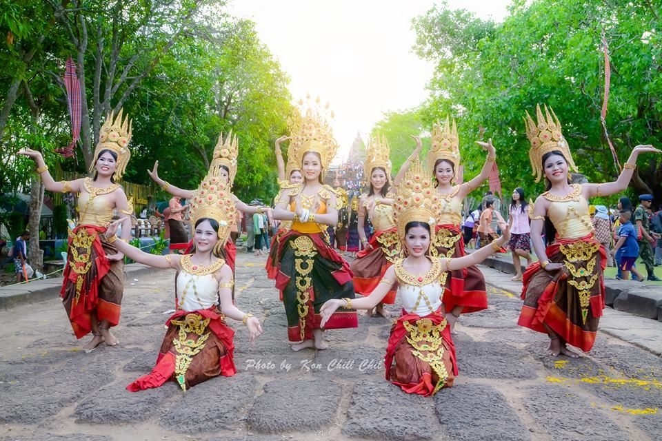 การแสดงแสง สี เสียง มหัศจรรย์พนมรุ้งมหาเทวาลัย ปี57