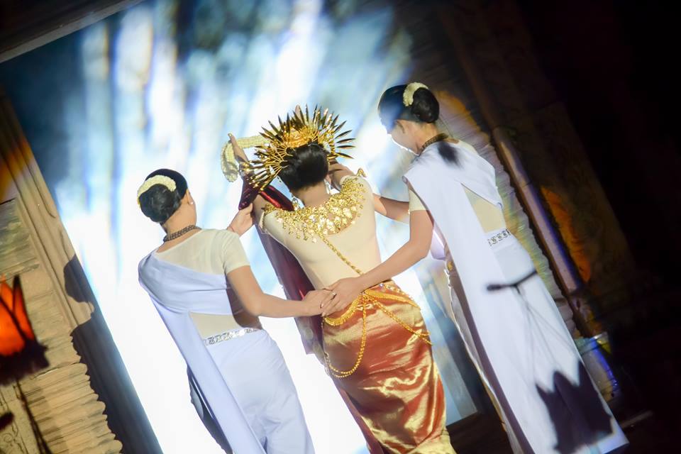 การแสดงแสง สี เสียง มหัศจรรย์พนมรุ้งมหาเทวาลัย ปี57