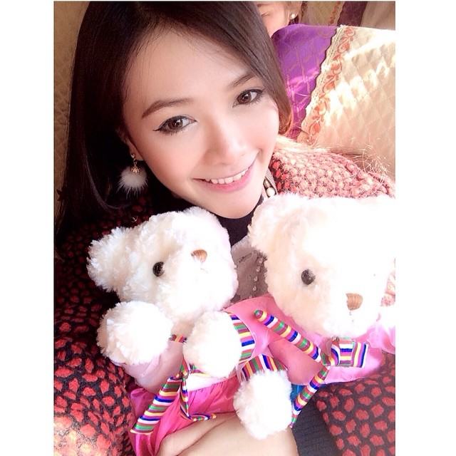 นางแบบสาวลาว ลูกน้ำ (Miss Laos 2011)