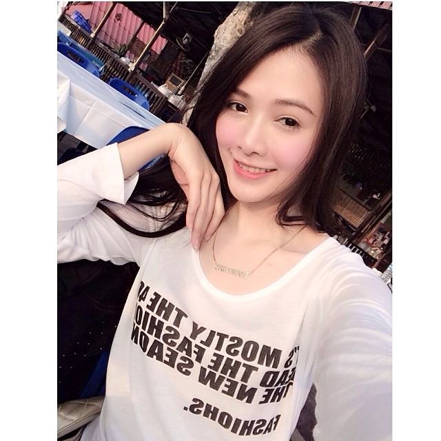 นางแบบสาวลาว ลูกน้ำ (Miss Laos 2011)
