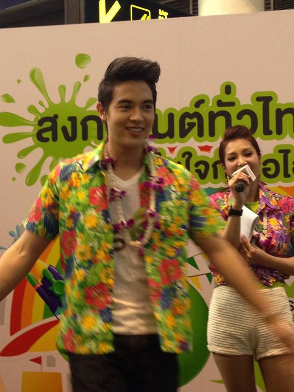 กรี๊ดดดดดด เจมส์จิ @สนามบินดอนเมือง