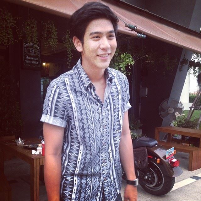มาเล่น สงกรานต์ กับ น้อง พอร์ช ศรัณย์ ค่ะ