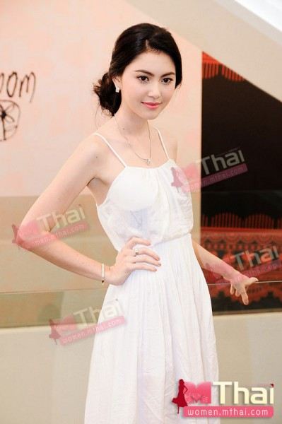 พอร์ช - ใหม่ ดาวิกา เจอกันสักเรื่อง แช่บแน่ๆ เคมี เข้ากันมากเลยค่ะ คุณ อ้อย ชโรบล จัดมาสักเรื่องเหอะ