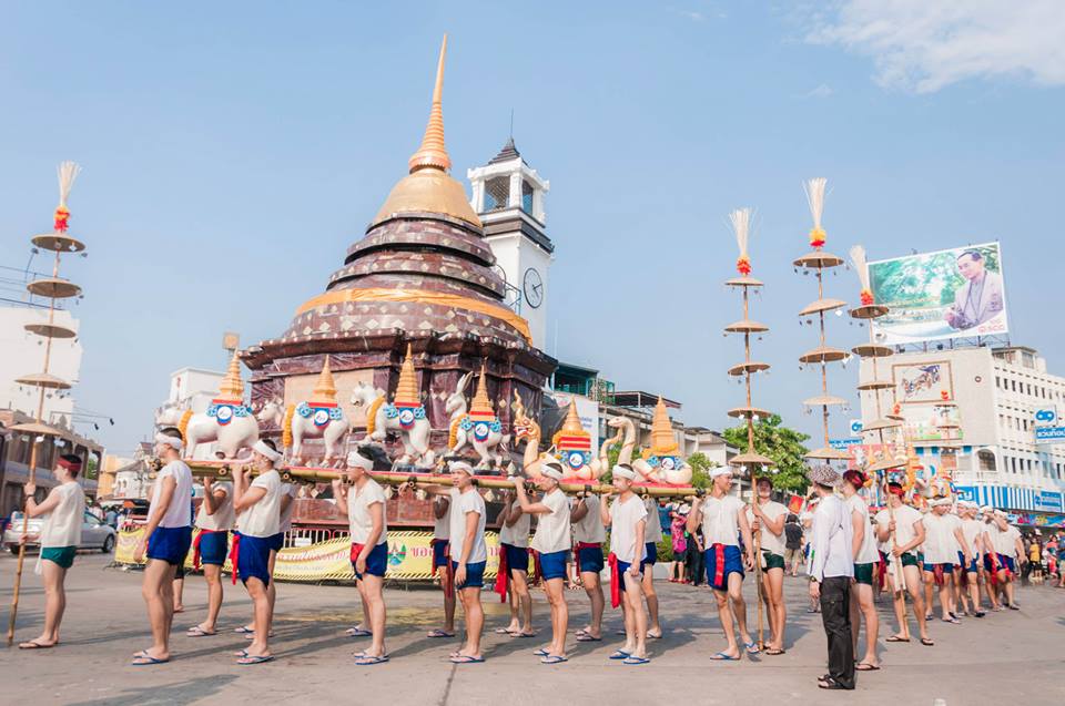 ขบวนแห่งานบุญสลุงหลวง ครั้งที่ 25 ประจำปี 2557 จังหวัดลำปาง