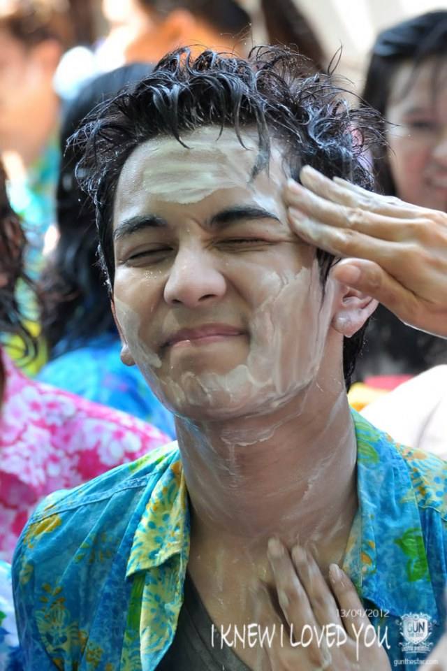 รวบหนุ่มๆ หน้าตาดีช่วงสงกรานต์
