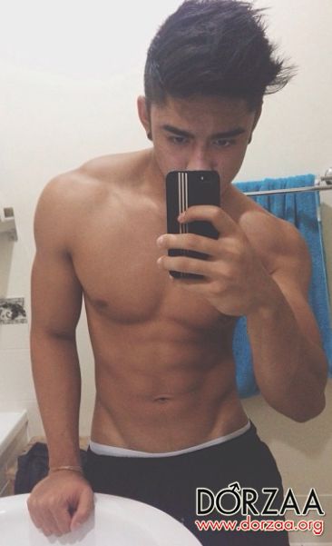 หล่อลำ่เล่นกล้อง