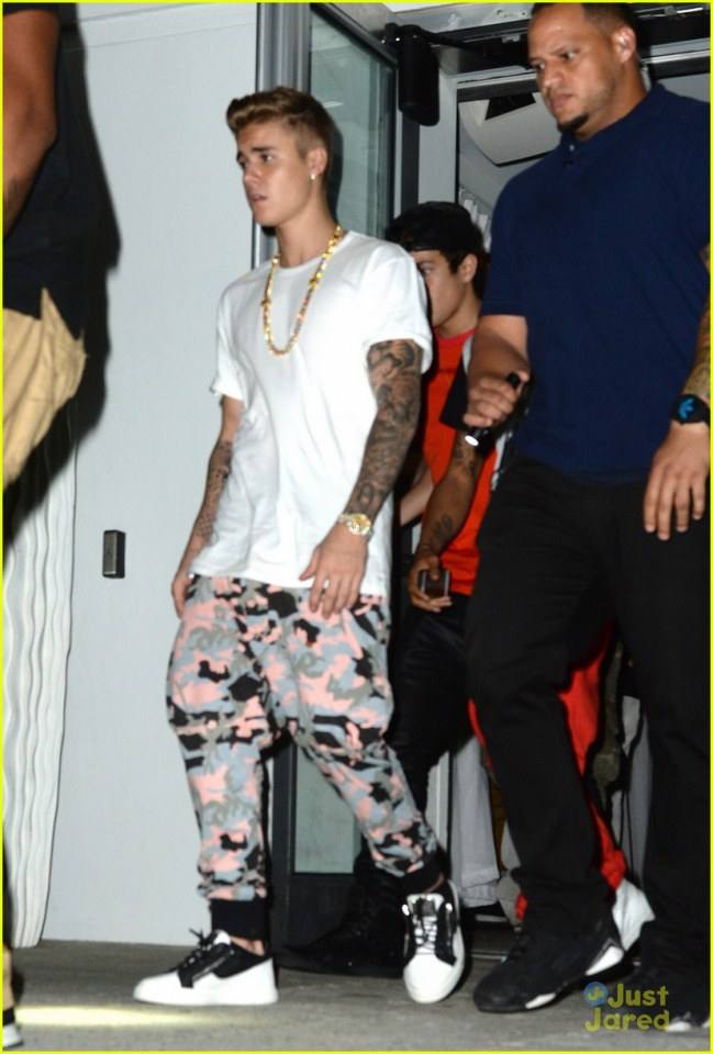 Austin Mahone with Justin Bieber!