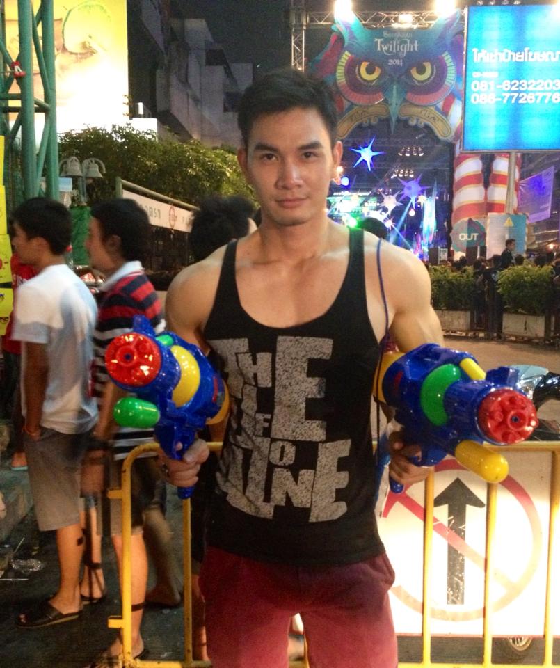 เปลือยสงกรานต์ 2