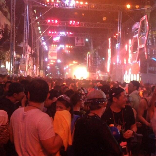 เปลือยสงกรานต์ 2