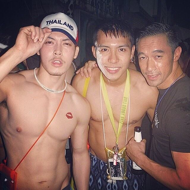 เปลือยสงกรานต์ 2