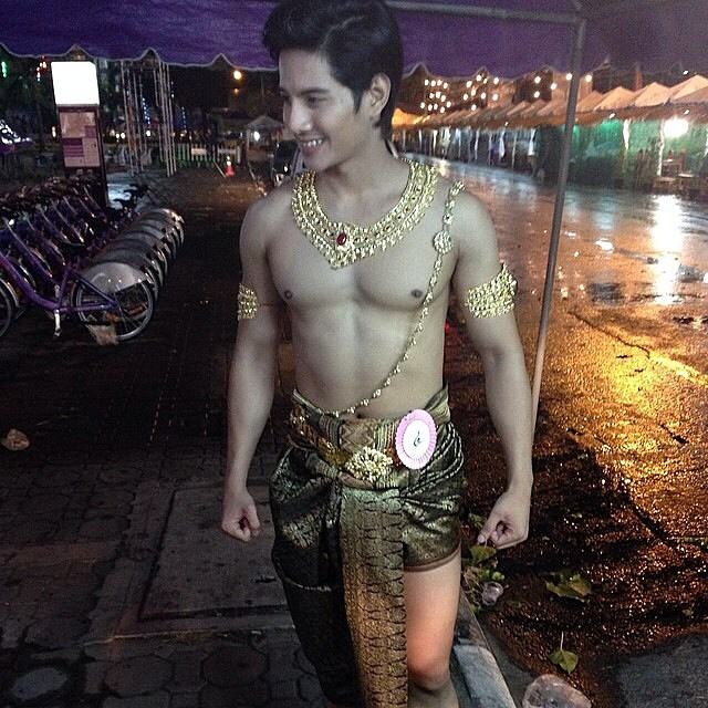 เปลือยสงกรานต์ 2