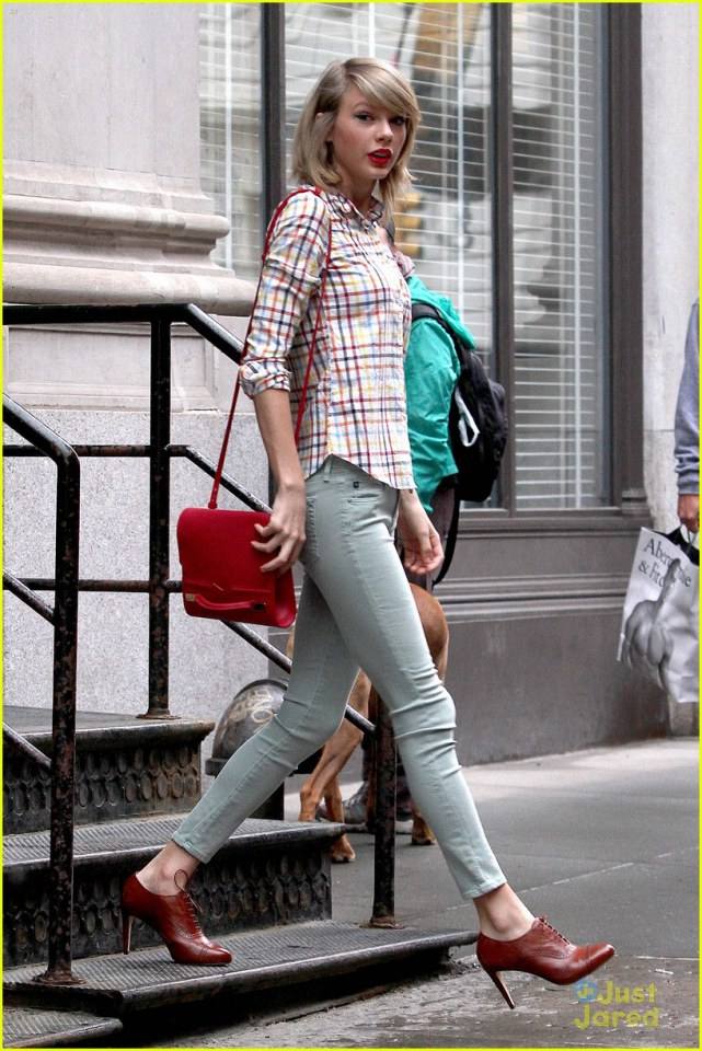 Taylor Swift is a Proud Friend of Ed Sheeran