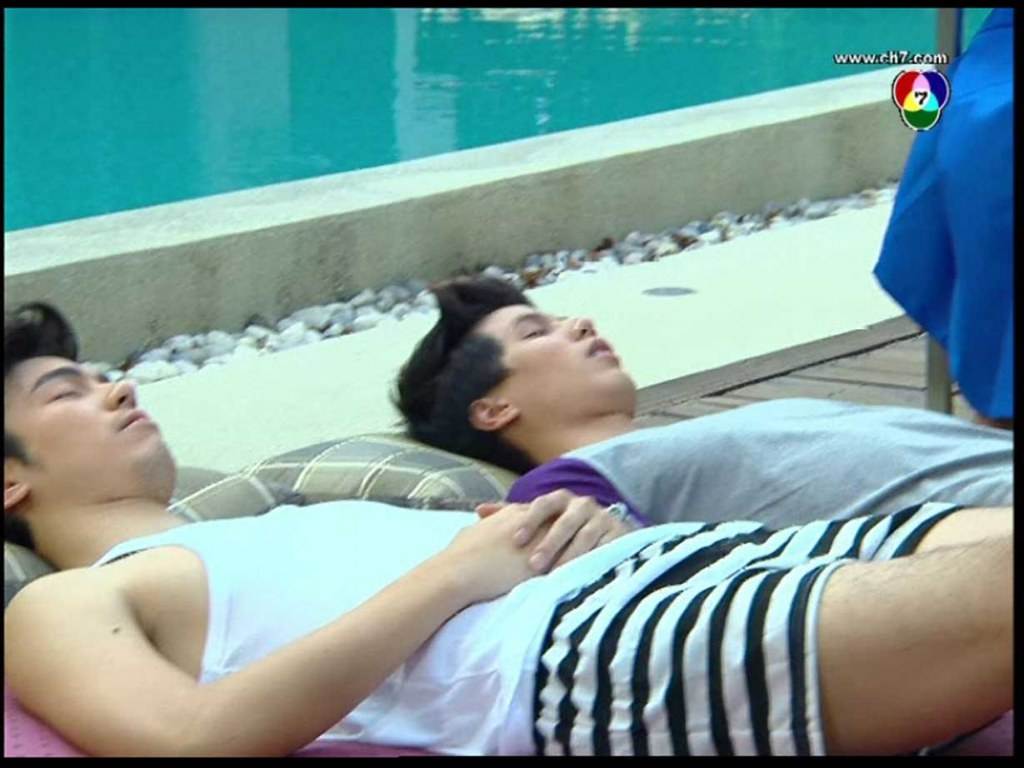 ขอนอนตากอากาศกับ แม็ค ก่อนนะ