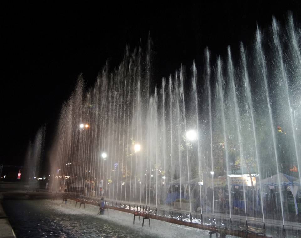 บรรยากาศสงกรานต์โคราช 2557 "มาดาการ์ 2 ยกป่าซ่าส์...มามันส์โคราช