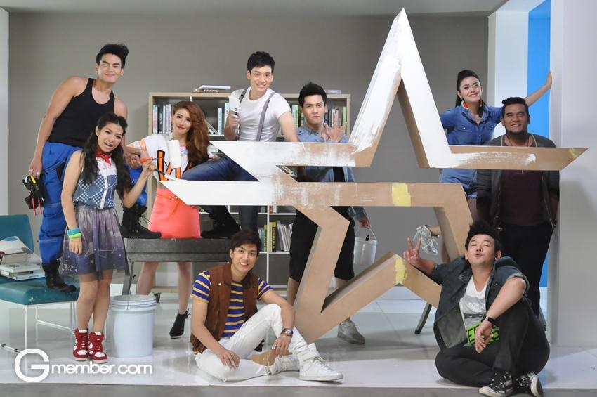 "รักฉันนั้นคือเธอ"  รวมพลัง The Star 10 รุ่น 50 ชีวิต