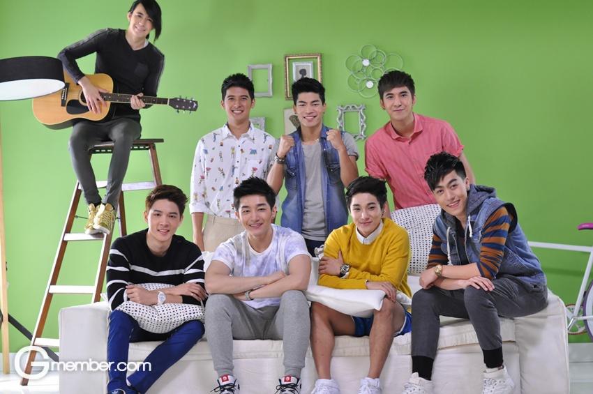 "รักฉันนั้นคือเธอ"  รวมพลัง The Star 10 รุ่น 50 ชีวิต