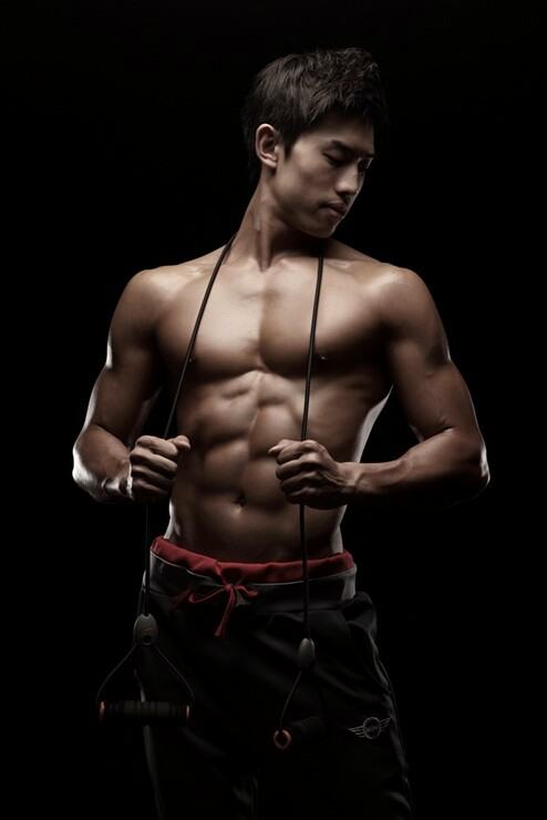 ซิกแพคของหนุ่มๆ ของอีป้า