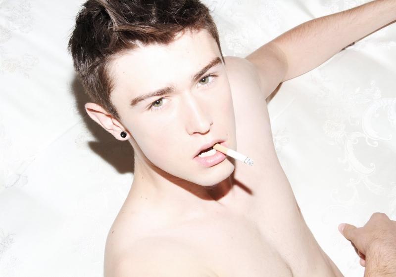 หล่อ...