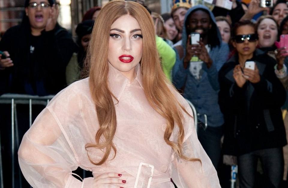 Lady Gaga ช่วงนี้ หร่อนทำตัว ใสๆ แบ๊วๆ นะยะ!!!!
