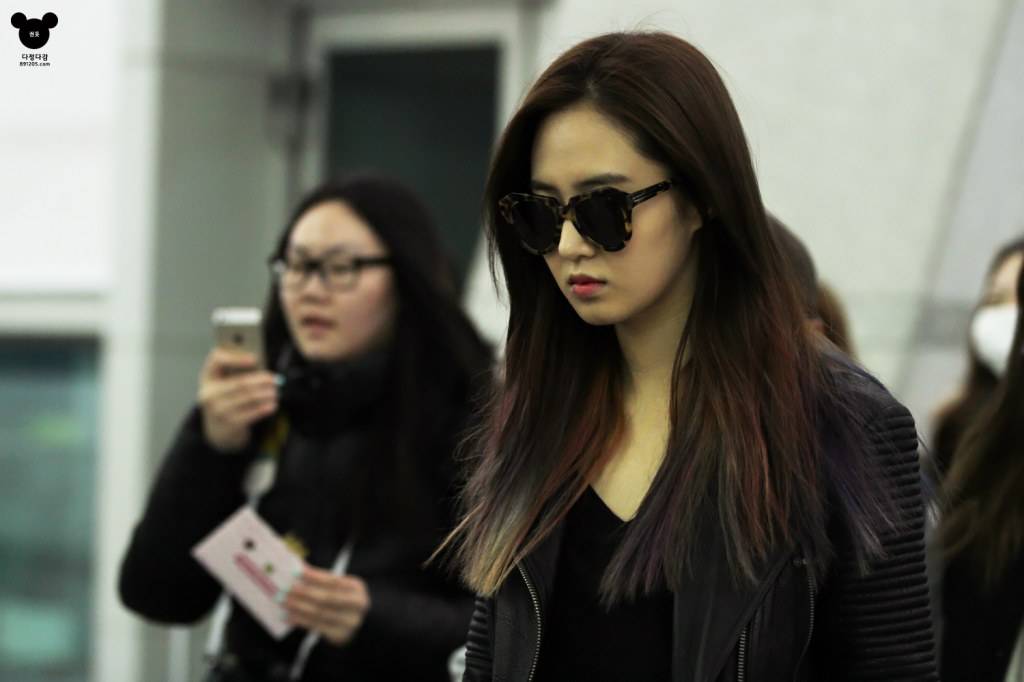 ยูริ snsd >[]<