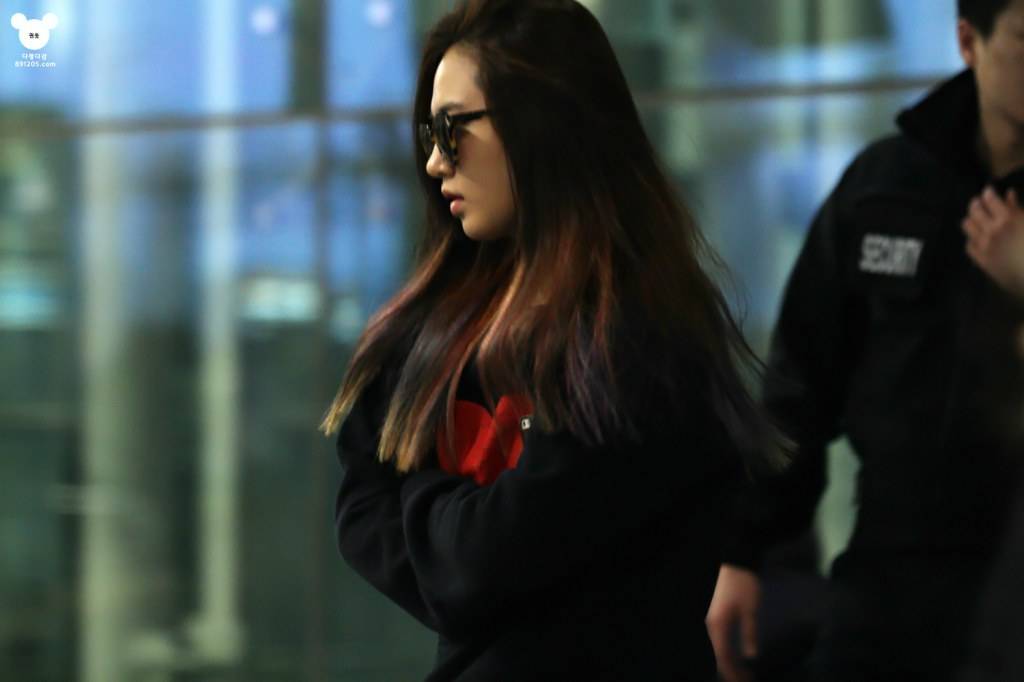 ยูริ snsd >[]<