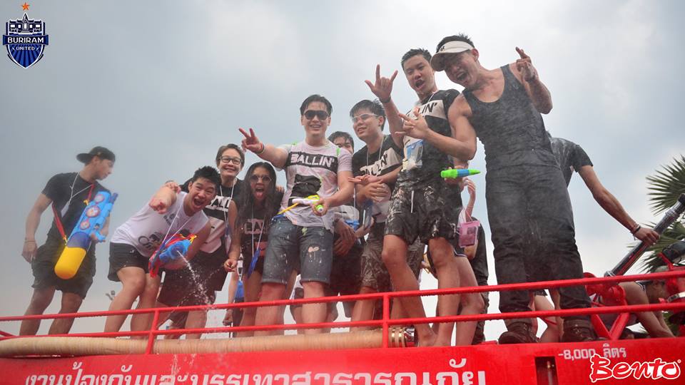 เก็บตกบรรยากาศงานสงกรานต์บุรีรัมย์มิวสิคเฟสติวัล2557