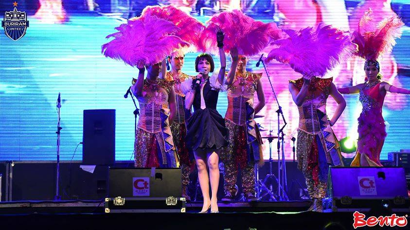เก็บตกบรรยากาศงานสงกรานต์บุรีรัมย์มิวสิคเฟสติวัล2557