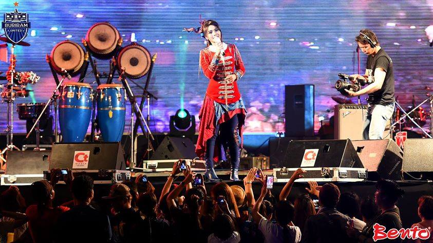 เก็บตกบรรยากาศงานสงกรานต์บุรีรัมย์มิวสิคเฟสติวัล2557