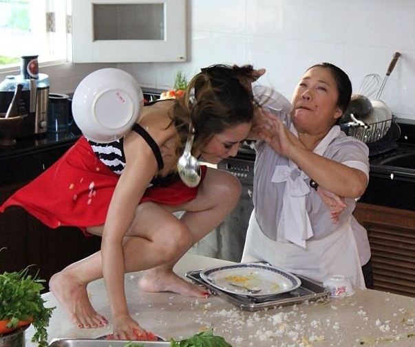 "จั๊กจั่น" พลิกบทบาท ตบแหลก..ใน สุสานคนเป็น