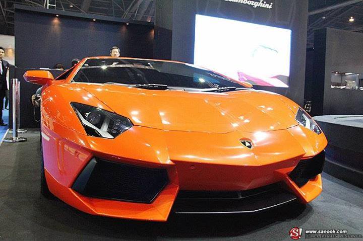 Lamborghini Aventador LP700 -4
