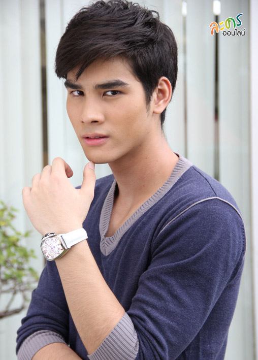 เฮ็ดหยังคือหล่อขึ้นนะ ตกหลุ่มรักแล้ว [โบ๊ท ธารา.นักแสดง 360องศารัก.ไฟรักเพลิงแค้น]