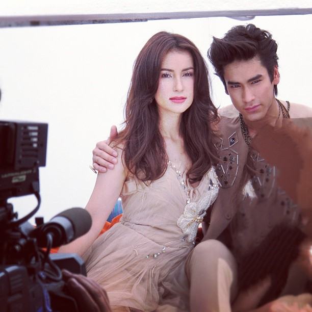 อย่าลืมฉัน ณ กลางแยกอโศก