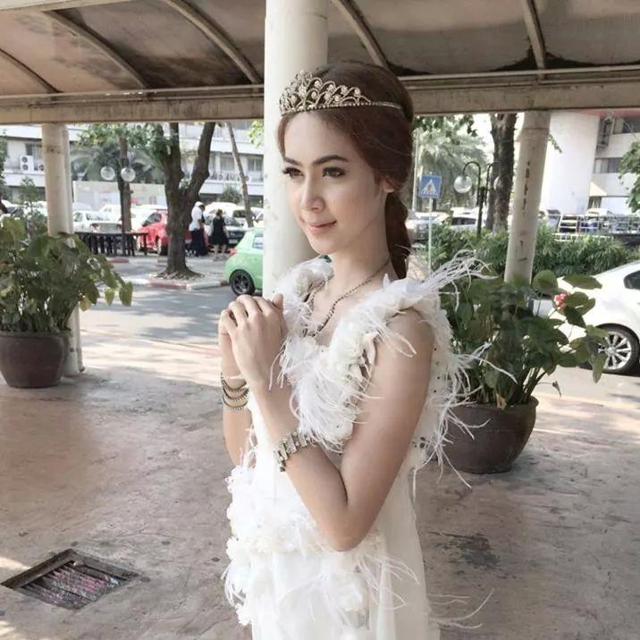 น้องเนย สาวสวยจาก instragram
