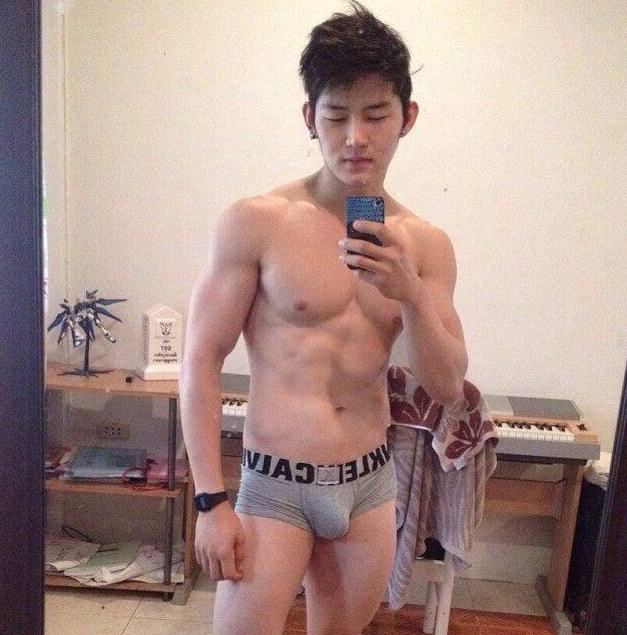 มือถือ ซิคเพค หนุ่มๆ อาหารเย็นของอีป้า2
