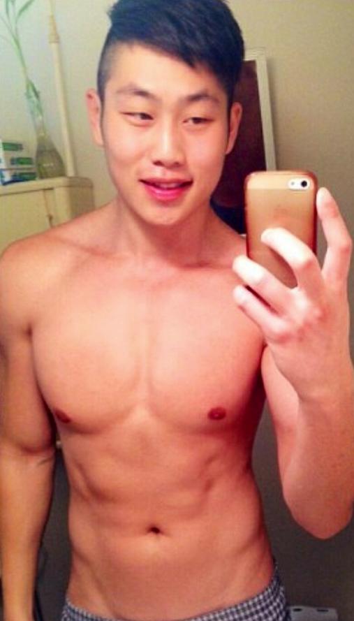 มือถือ ซิคเพค หนุ่มๆ อาหารเย็นของอีป้า2