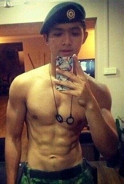 มือถือ ซิคเพค หนุ่มๆ อาหารเย็นของอีป้า2