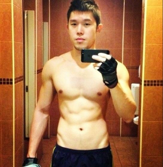 มือถือ ซิคเพค หนุ่มๆ อาหารเย็นของอีป้า2
