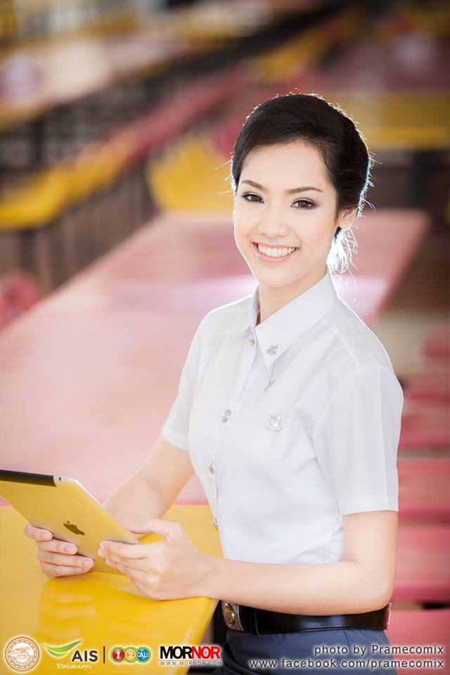 น้องนิชา  น.ส.ชลนิชา   ลาวแก้ว กุลสตรีมารยาทงาม จากเวทีกุลสตรีศรีรัตนโกสินทร์