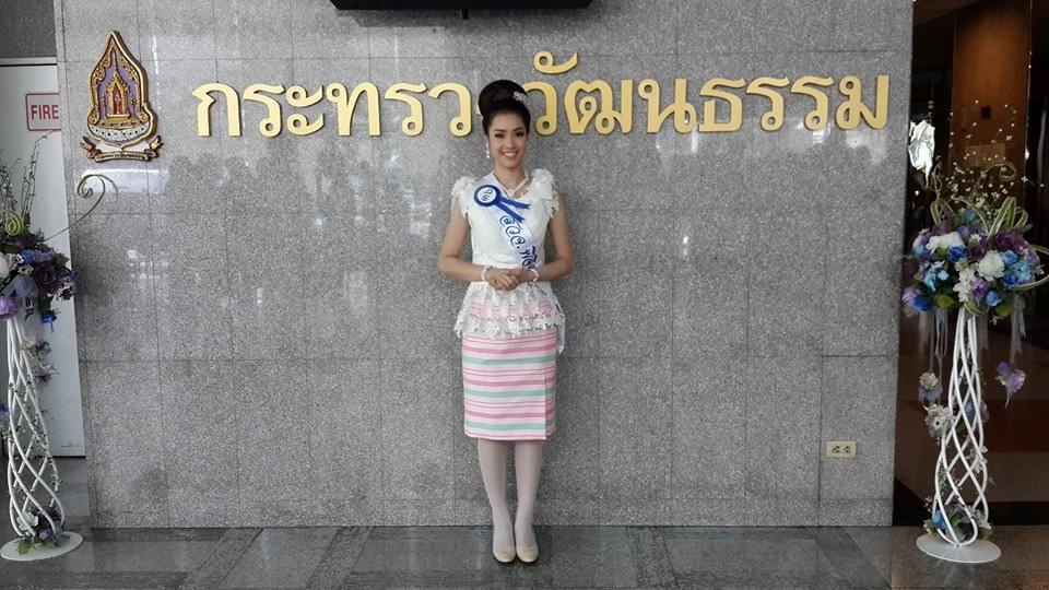 น้องนิชา  น.ส.ชลนิชา   ลาวแก้ว กุลสตรีมารยาทงาม จากเวทีกุลสตรีศรีรัตนโกสินทร์