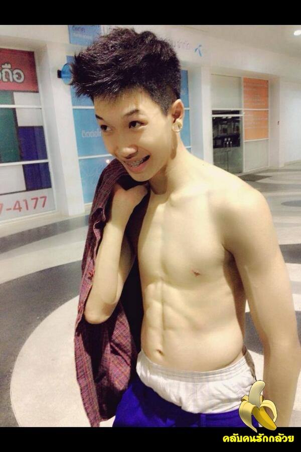 อาหารเช้า เสริฟถึงเตียงของอิป้า