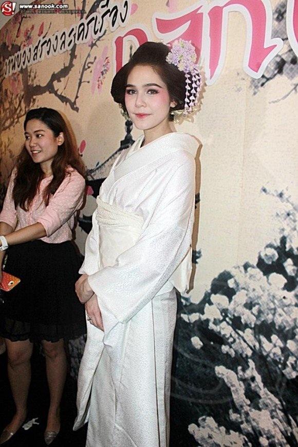 ซุป'ตาร์ &ldquo;ชมพู่ อารยา&rdquo; งดรับอีเว้นท์ เก็บเวลาพักผ่อน เลิสกว่าเก๋ๆ !!